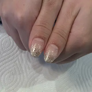ネイル NAO🐰🎀 ちゅるん⌇パラジェルのネイルデザイン