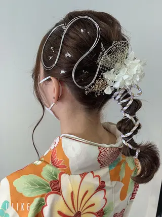 セミロング ヘアアレンジ saki🌷 Emmyのマツエク・マツパデザイン
