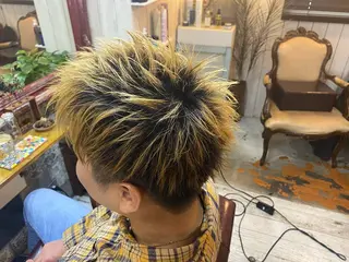 ショート LILIS hair designのヘアスタイル