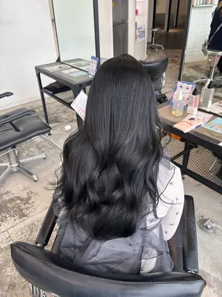 ロング カラー レイヤー sala 推しカラー職人🎀のヘアスタイル
