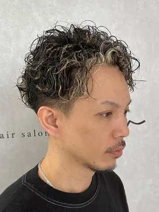 ショート カラー パーマ メンズ ハイトーンショート 特化吉田義隆のヘアスタイル