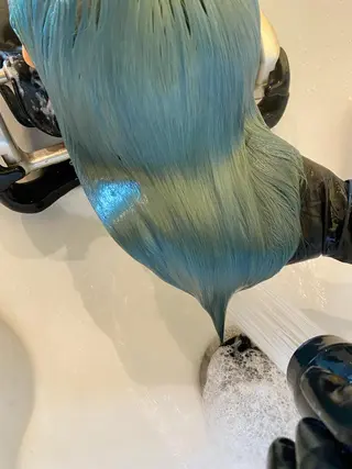 ミディアム ハイトーンカラー🌈 メンズパーマ鈴木康平のヘアスタイル