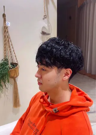 ショート パーマ メンズ 山口 陸のヘアスタイル