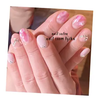 ネイル ﾈｲﾙﾙｰﾑﾘｯｶ 𝐦𝐚𝐲𝐮のネイルデザイン