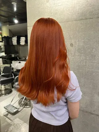 セミロング ✴︎TO-MA✴︎ レッドカラー/透明感のヘアスタイル