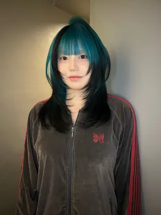 セミロング カラー haco＋所属・圧倒的デザイン力 店長🎨RENAのヘアスタイル