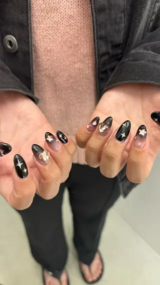 ネイル Queen所属・伊藤 梨恋のネイルデザイン