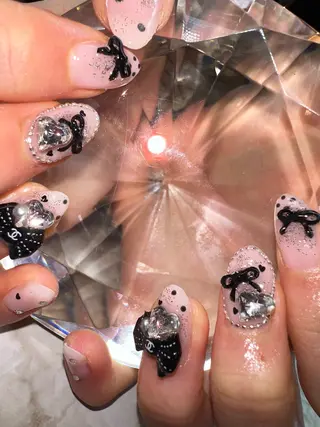ミディアム YOKOSUKA NAILS💅✨のネイルデザイン