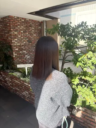 ミディアム ショート 顔周りレイヤー/マオのヘアスタイル