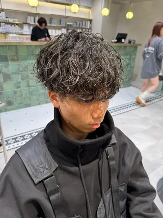 パーマ メンズ 新宿【メンズパーマ】 塩澤太一のヘアスタイル