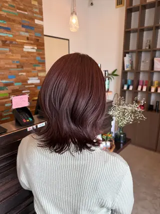 ミディアム カラー 佐藤 優里のヘアスタイル