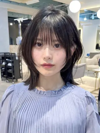 ショート レイヤーカット/ 透明感カラー🤍楓のヘアスタイル