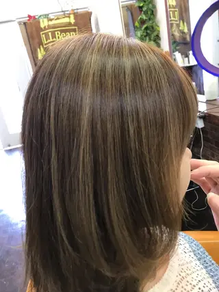 セミロング カラー 桧山 真のヘアスタイル
