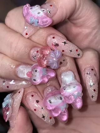 ネイル さゆり￤推しキャラ ￤ロングネイル🩷のネイルデザイン