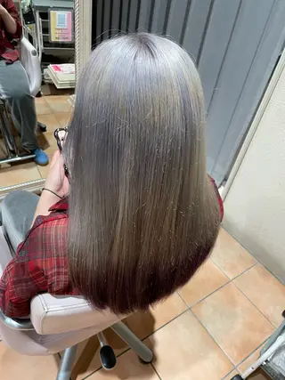 ロング カラー めぞんどぼーて REINAのヘアスタイル