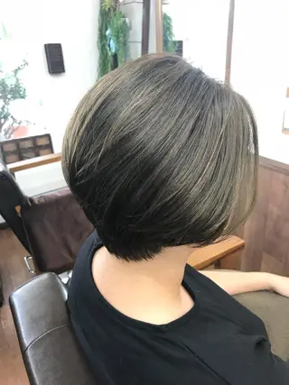 ショート カラー 澤田 拓己のヘアスタイル