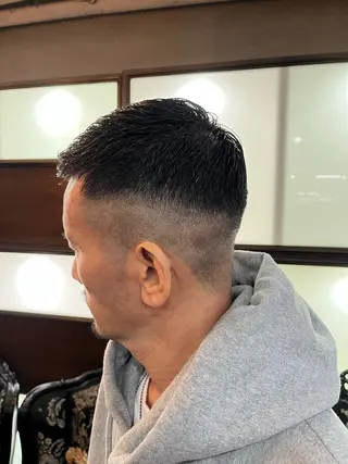 ショート メンズ 逢坂 智也のヘアスタイル