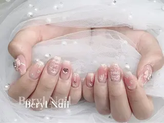 ミディアム Beryl Nail 新大久保のネイルデザイン