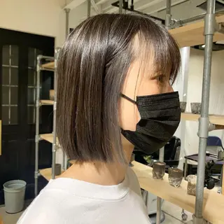 カラー コウノス マサコのヘアスタイル