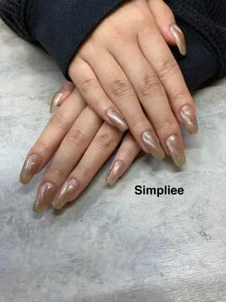 ネイル シンプリーワン 渋谷店🪄MOENAのネイルデザイン