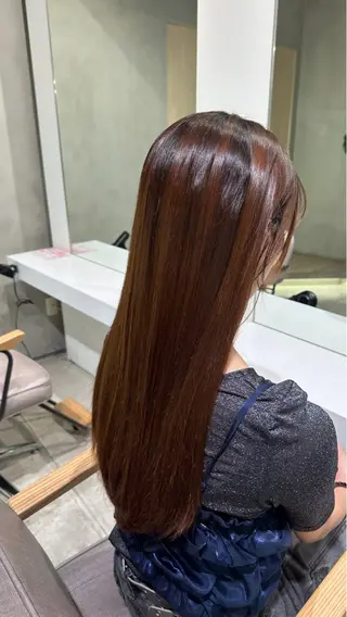 新屋敷 拓大のヘアスタイル