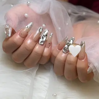 ネイル ココ美ネイルサロン所属・bonny nail みゆのネイルデザイン