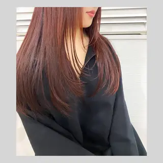 ロング カラー 佐藤 沙也輝のヘアスタイル