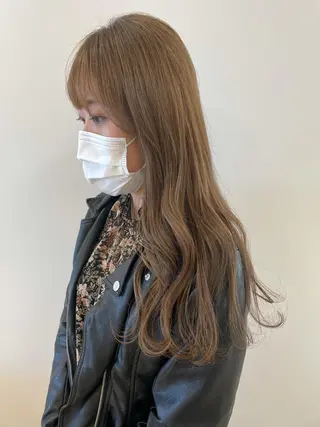 ロング カラー 顔まわりカット✄ ベージュカラー🧸のヘアスタイル