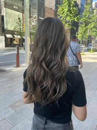 ロング カラー かねやす ゆなのヘアスタイル