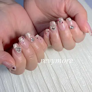 ミディアム ネイル nail salon Revymoreのネイルデザイン