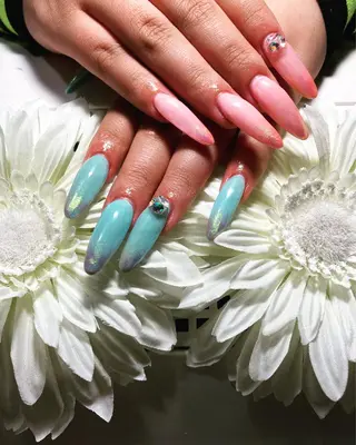 ロング ネイル ✴︎ Delightのネイルデザイン