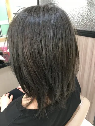 ミディアム カラー 日野 祥のヘアスタイル