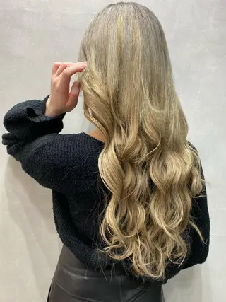 ロング カラー ヘアアレンジ LAVENDIA 初音のヘアスタイル
