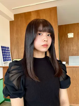 ミディアム カラー LOBBY HIMERIのヘアスタイル