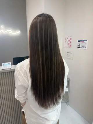 ロング ハイトーン×艶カラー 🤍MIZUKIのヘアスタイル