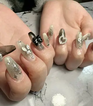 ネイル 新山 聖のネイルデザイン