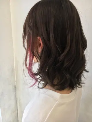 ミディアム カラー TOMOKO 髪質改善💫縮毛矯正のヘアスタイル