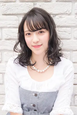ミディアム 澤崎 智代のヘアスタイル