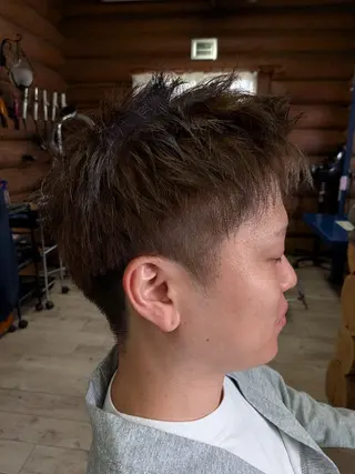 ショート メンズ 本田 圭輔のヘアスタイル