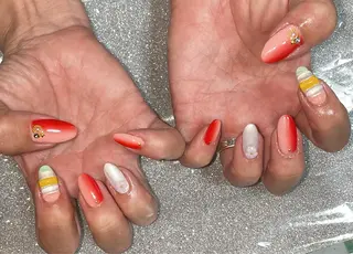 ネイル VIERU 🌈🎀💖のネイルデザイン