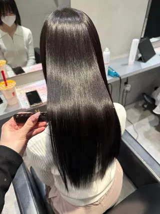 ロング レイヤー×髪質改善 にちか🐰🎀のヘアスタイル