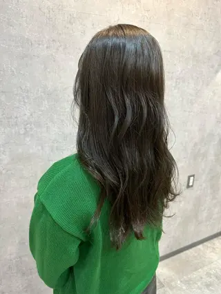 カラー mau tomokaのヘアスタイル