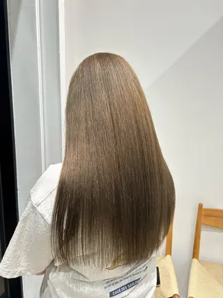 ロング カラー ヘアアレンジ yuka .のヘアスタイル