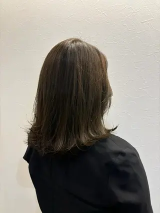 セミロング カラー るな ／nabi 船橋のヘアスタイル