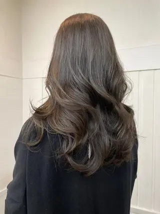 ロング カラー newi hauoli札幌駅前のヘアスタイル