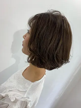 ミディアム 寺本 早希のヘアスタイル