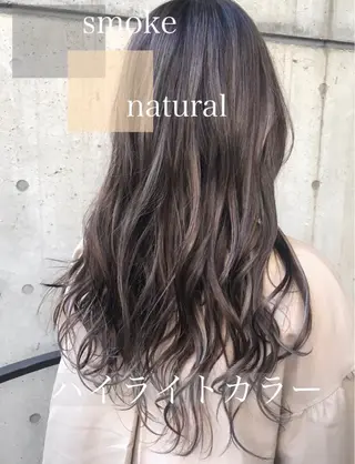ロング カラー AKI アキのヘアスタイル