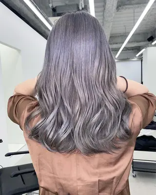 セミロング 手島 カミラのヘアスタイル