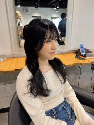 ロング カラー NANAMI🩵 大人可愛い韓国ヘアのヘアスタイル