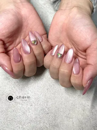 ネイル ネイルルーム チャームのネイルデザイン
